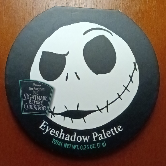 TIM BURTON'S NIGHTMARE BEFORE CHRISTMAS EYESHADOW PALETTE - Picture 4 of 7